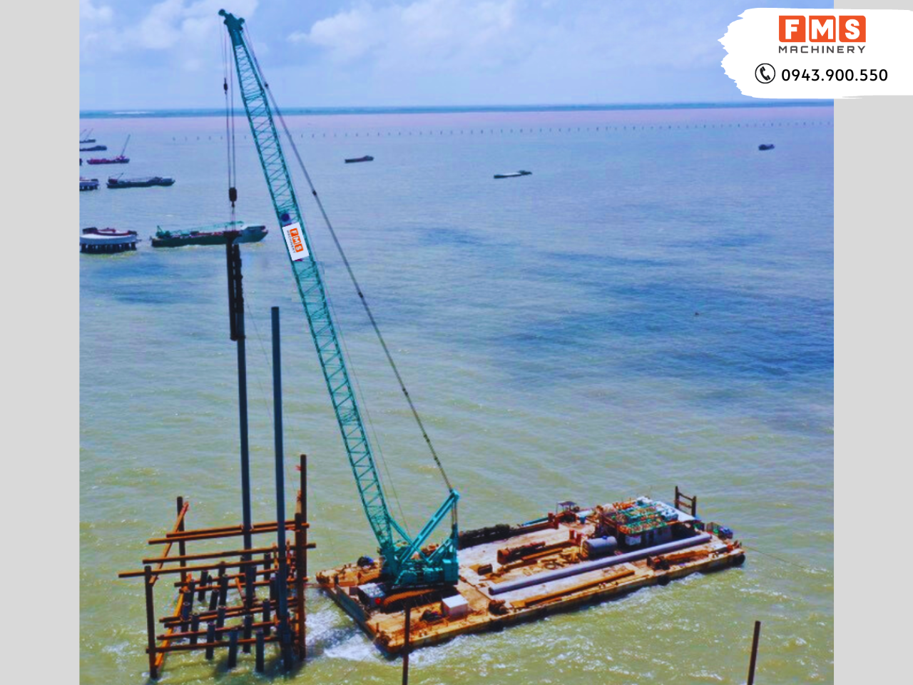 cẩu xích CKL2600 đóng cọc  trụ điện gió 
