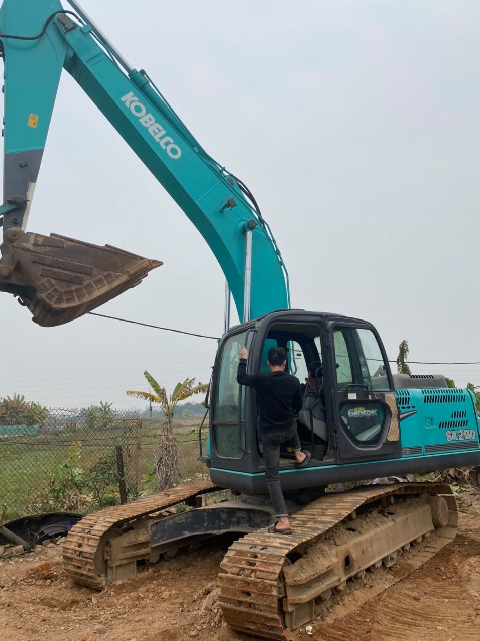 Máy xúc đào Kobelco SK200-8