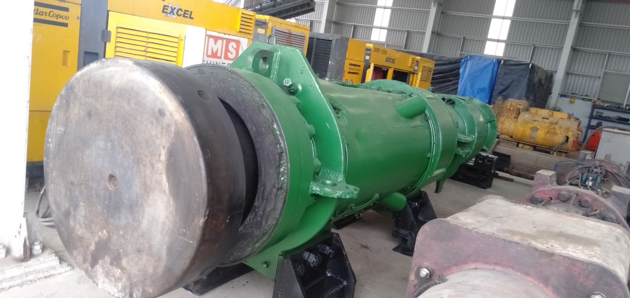 CHO THUÊ BÚA ĐÓNG CỌC DIEZEL KOBELCO KB80