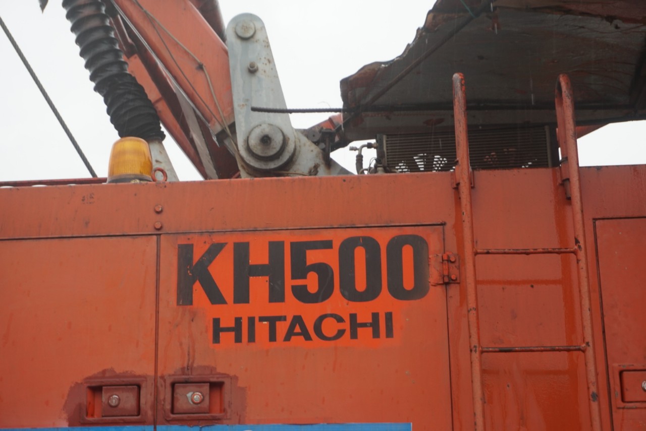 Cho thuê cẩu xích 100 tấn KH500-3