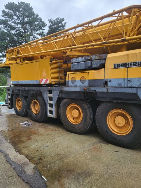 CẨU LỐP LIEBHERR LTM 1090 - 2 HÀN QUỐC